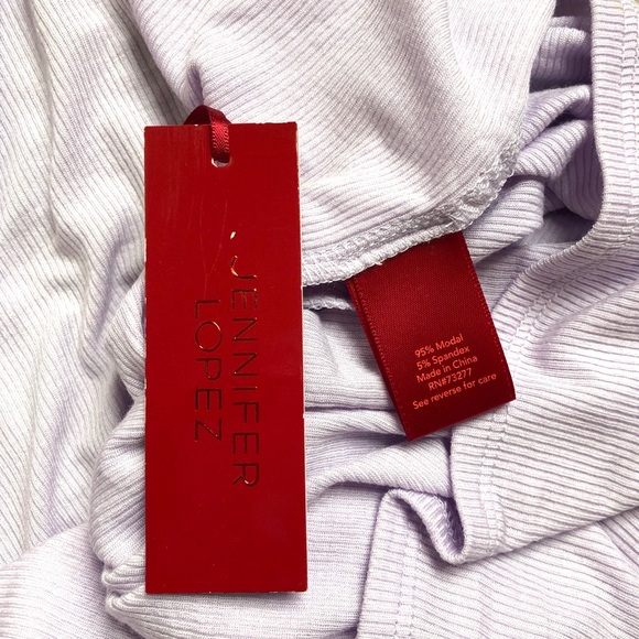 NWT❣️JLo dressy lavender top - Picture 6 of 6